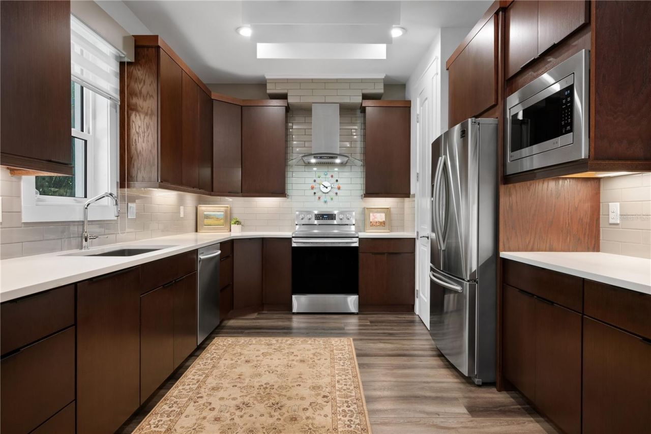 661 Marlin Drive, Sarasota, FL 34234 Photo