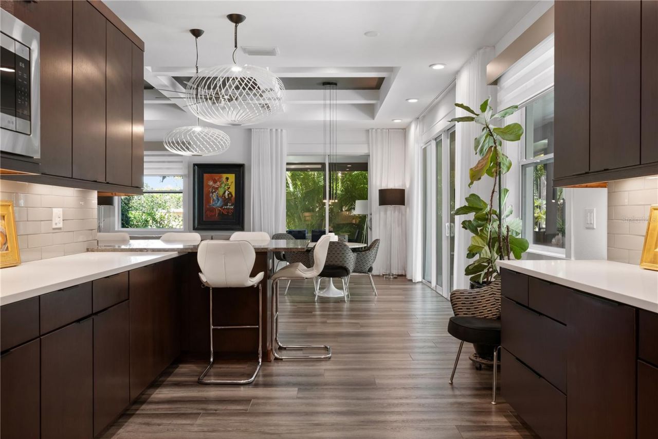 661 Marlin Drive, Sarasota, FL 34234 Photo