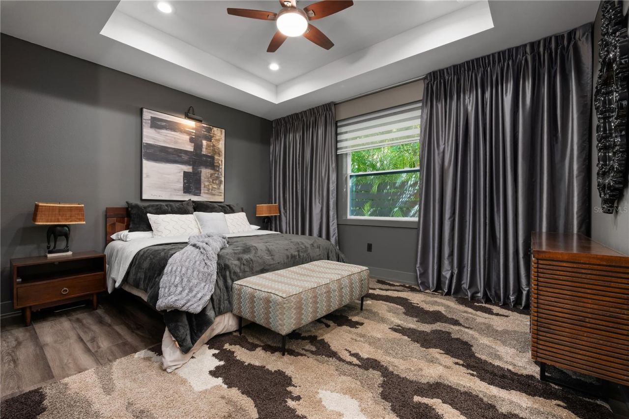 661 Marlin Drive, Sarasota, FL 34234 Photo