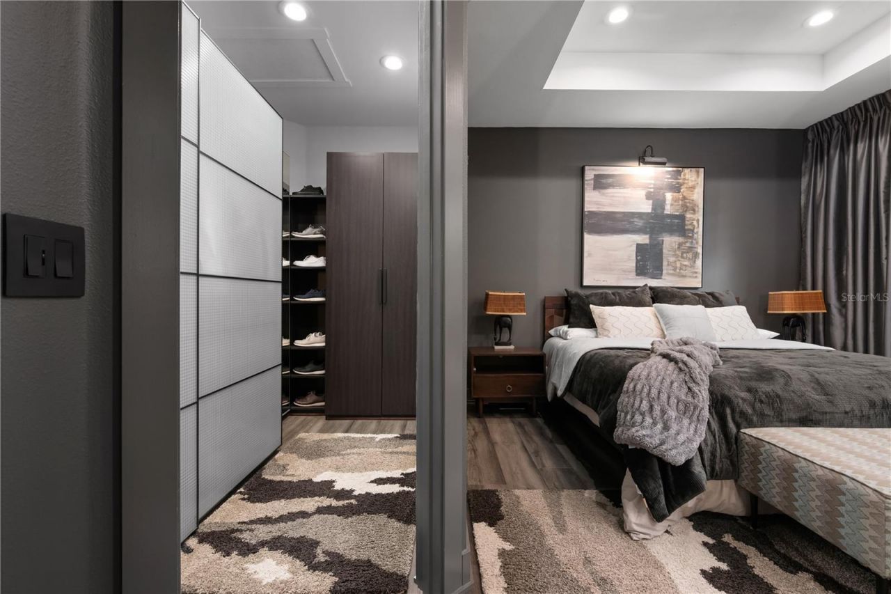 661 Marlin Drive, Sarasota, FL 34234 Photo