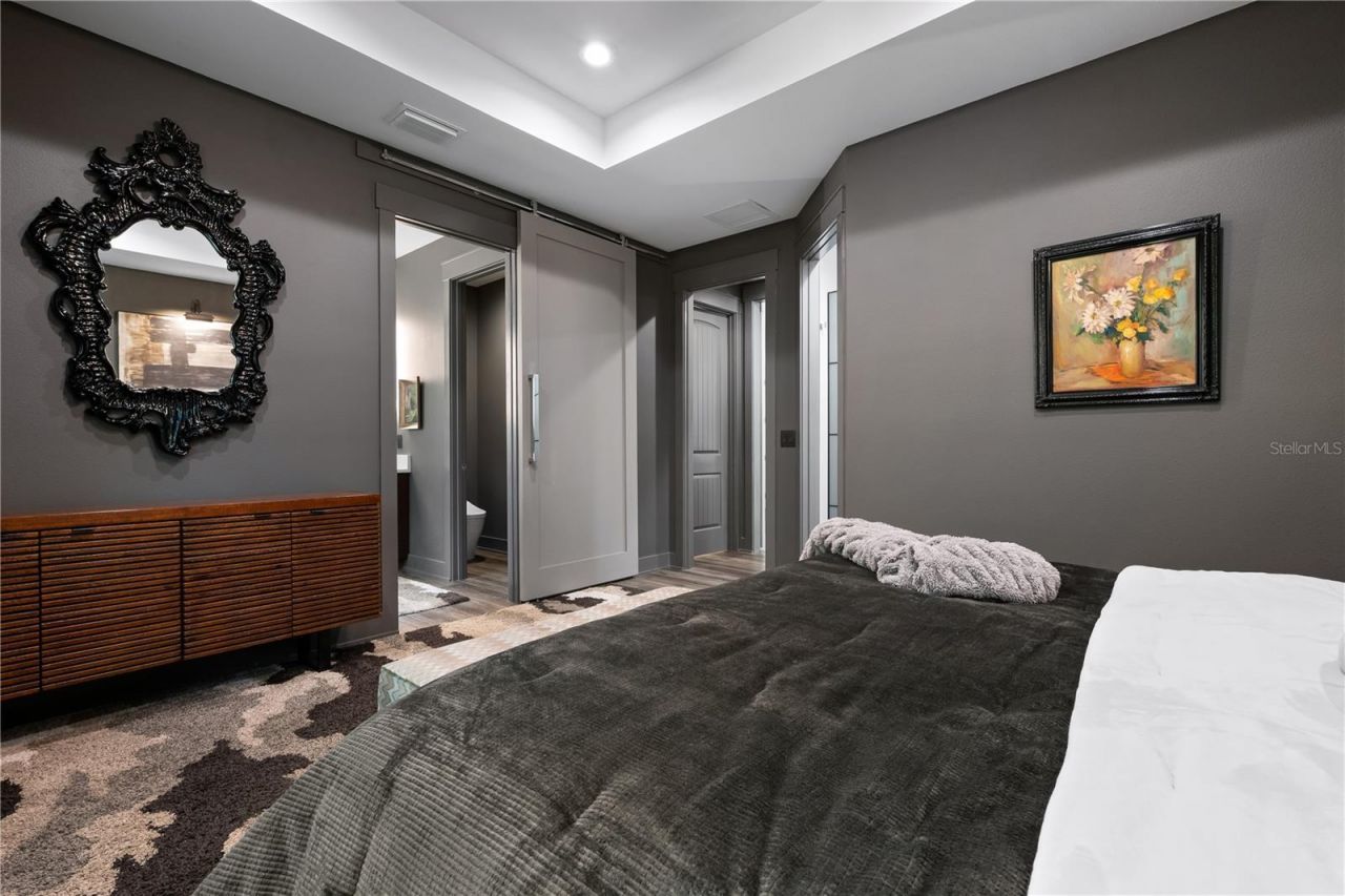 661 Marlin Drive, Sarasota, FL 34234 Photo