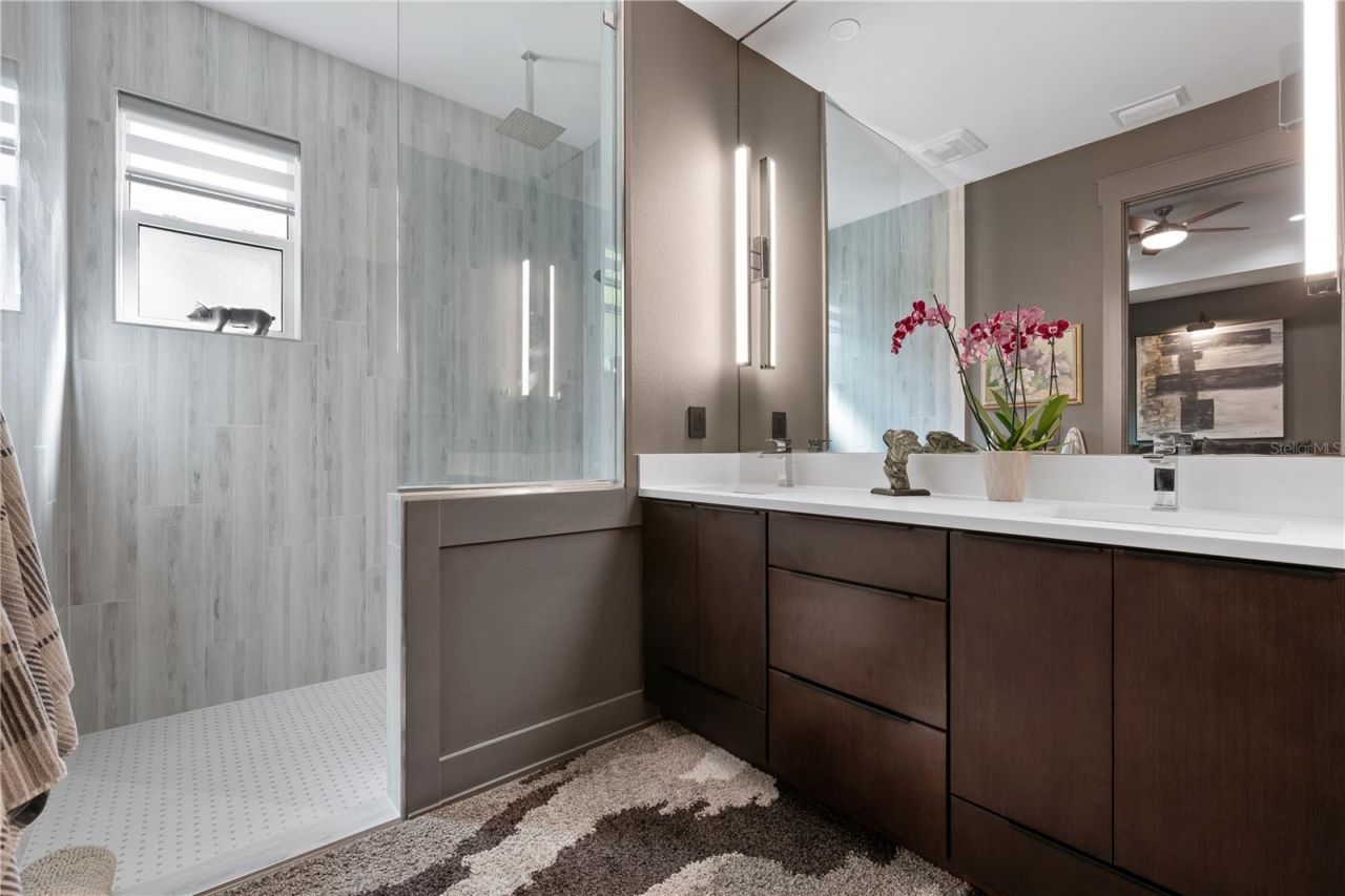 661 Marlin Drive, Sarasota, FL 34234 Photo