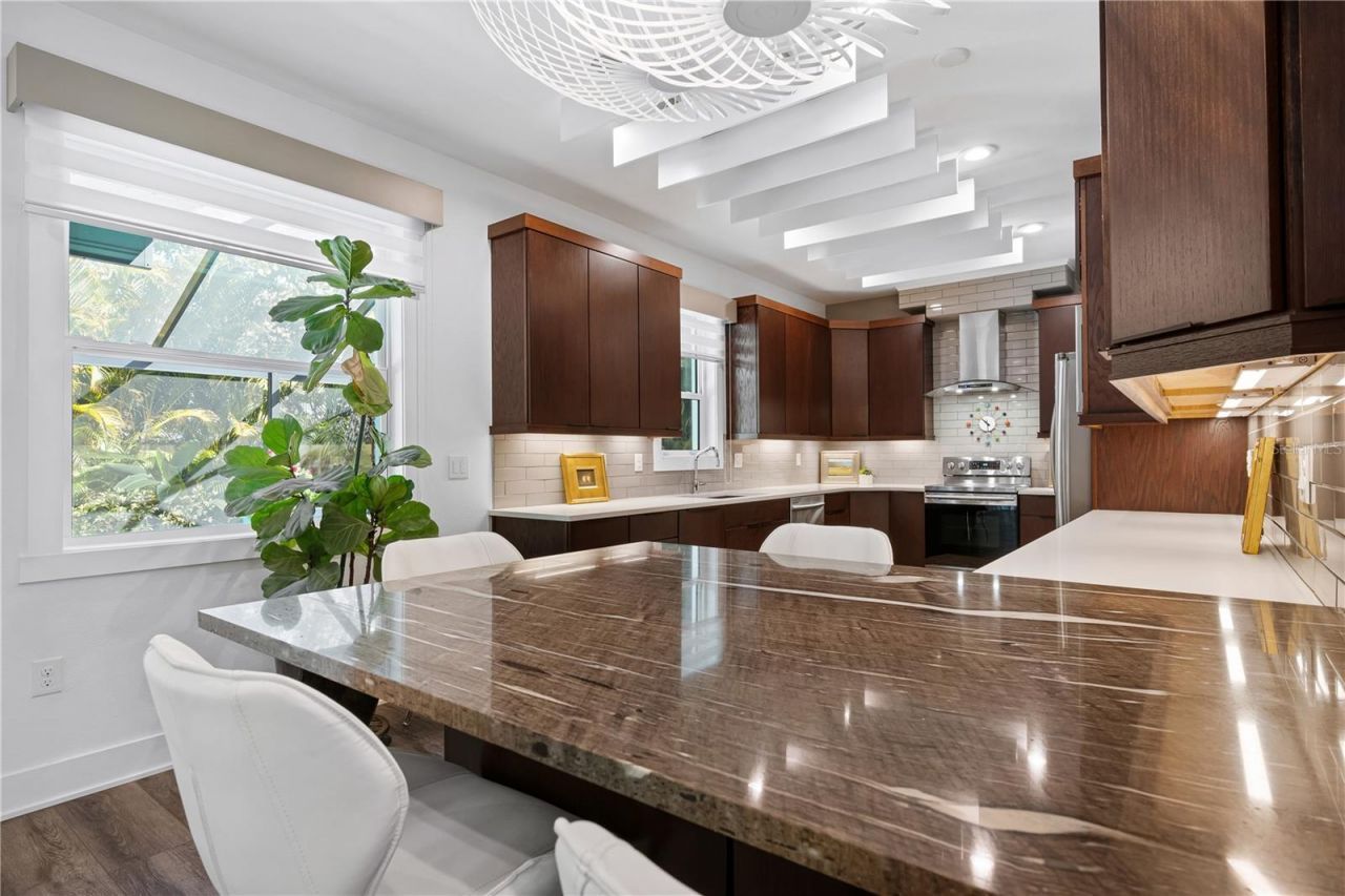 661 Marlin Drive, Sarasota, FL 34234 Photo