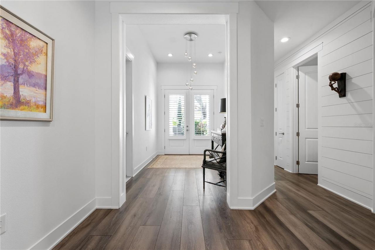 661 Marlin Drive, Sarasota, FL 34234 Photo