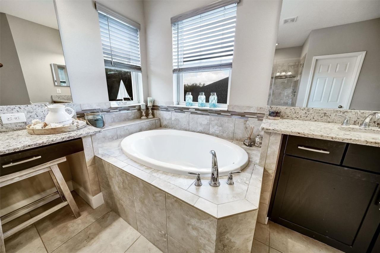 1611 Tilted Cypress Place, Wesley Chapel, FL 33544 Photo