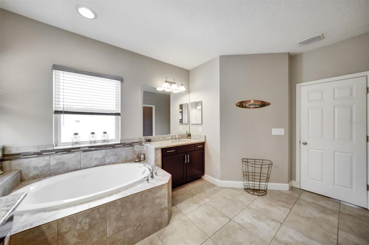 1611 Tilted Cypress Place, Wesley Chapel, FL 33544 Photo