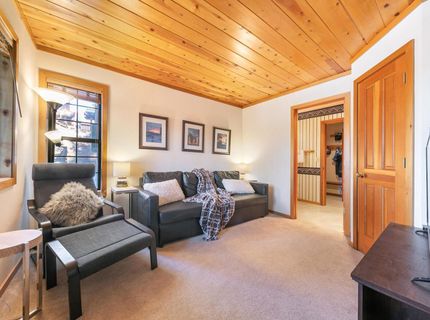 725 Conifer, Truckee, CA 96160 Photo