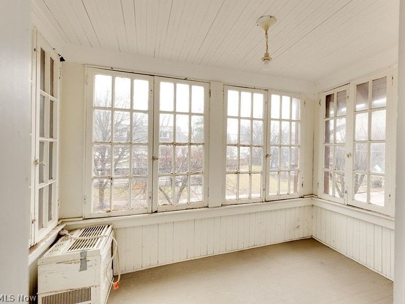 1007 Delia Avenue, Akron, OH 44320 Photo 7