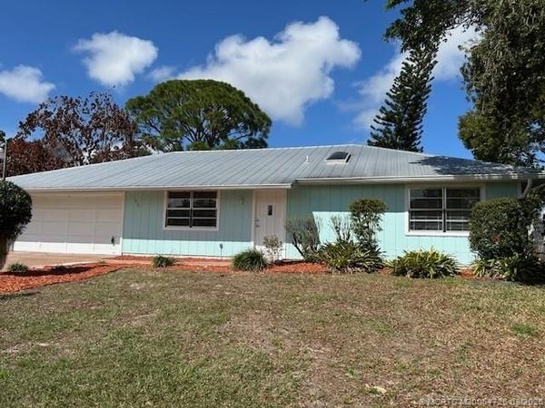 921 SW Cairo Avenue , Port St Lucie, FL 34953