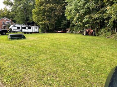 Layton Street, Lyons, NY 14489