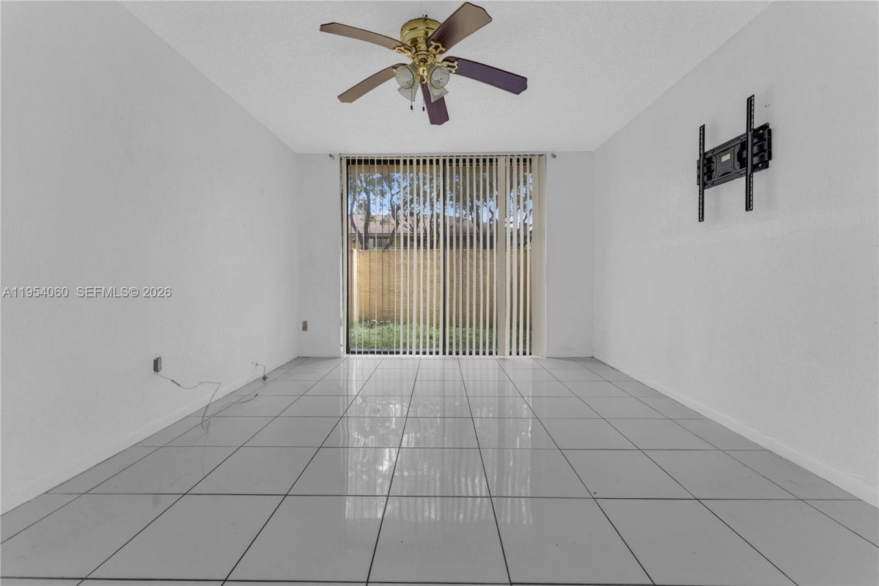 440 NW 214th St , Unit 104, Miami Gardens, FL 33169 Photo