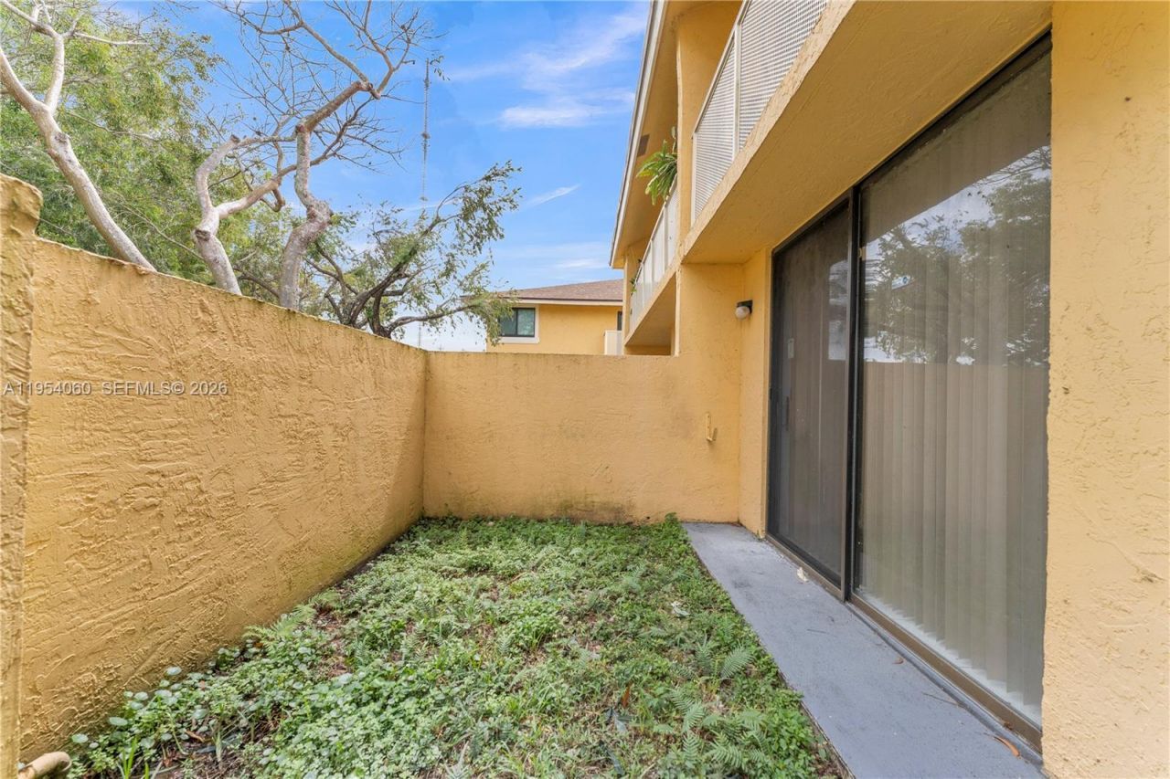 440 NW 214th St , Unit 104, Miami Gardens, FL 33169 Photo