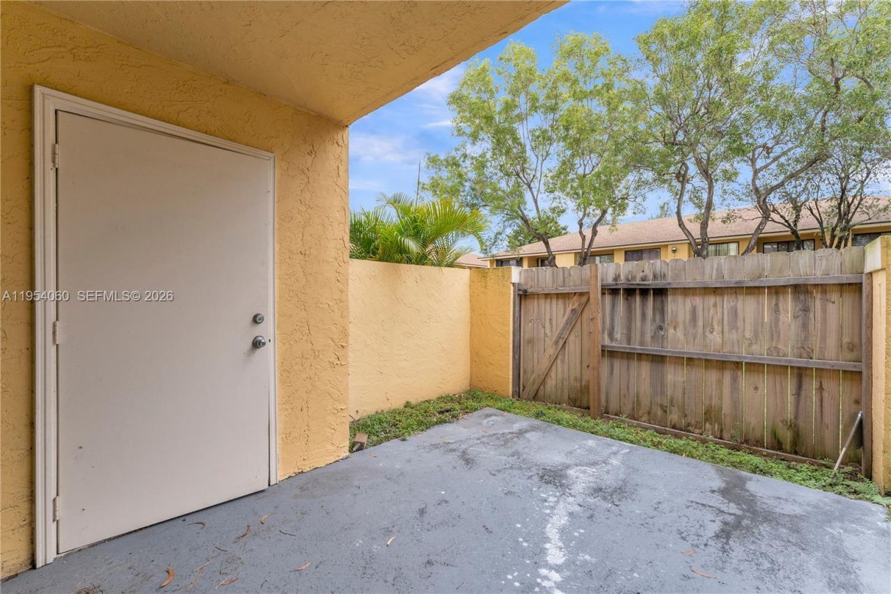 440 NW 214th St , Unit 104, Miami Gardens, FL 33169 Photo