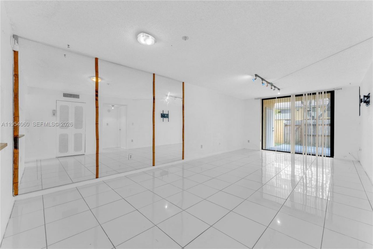 440 NW 214th St , Unit 104, Miami Gardens, FL 33169 Photo