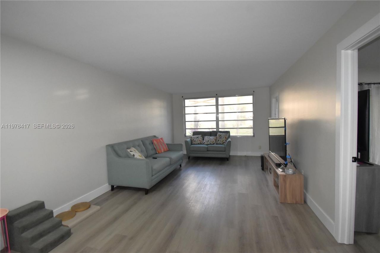 7500 NW 17th St, Unit 102, Plantation, FL 33313 Photo