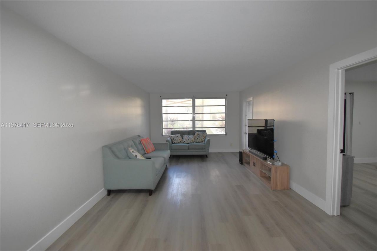 7500 NW 17th St, Unit 102, Plantation, FL 33313 Photo