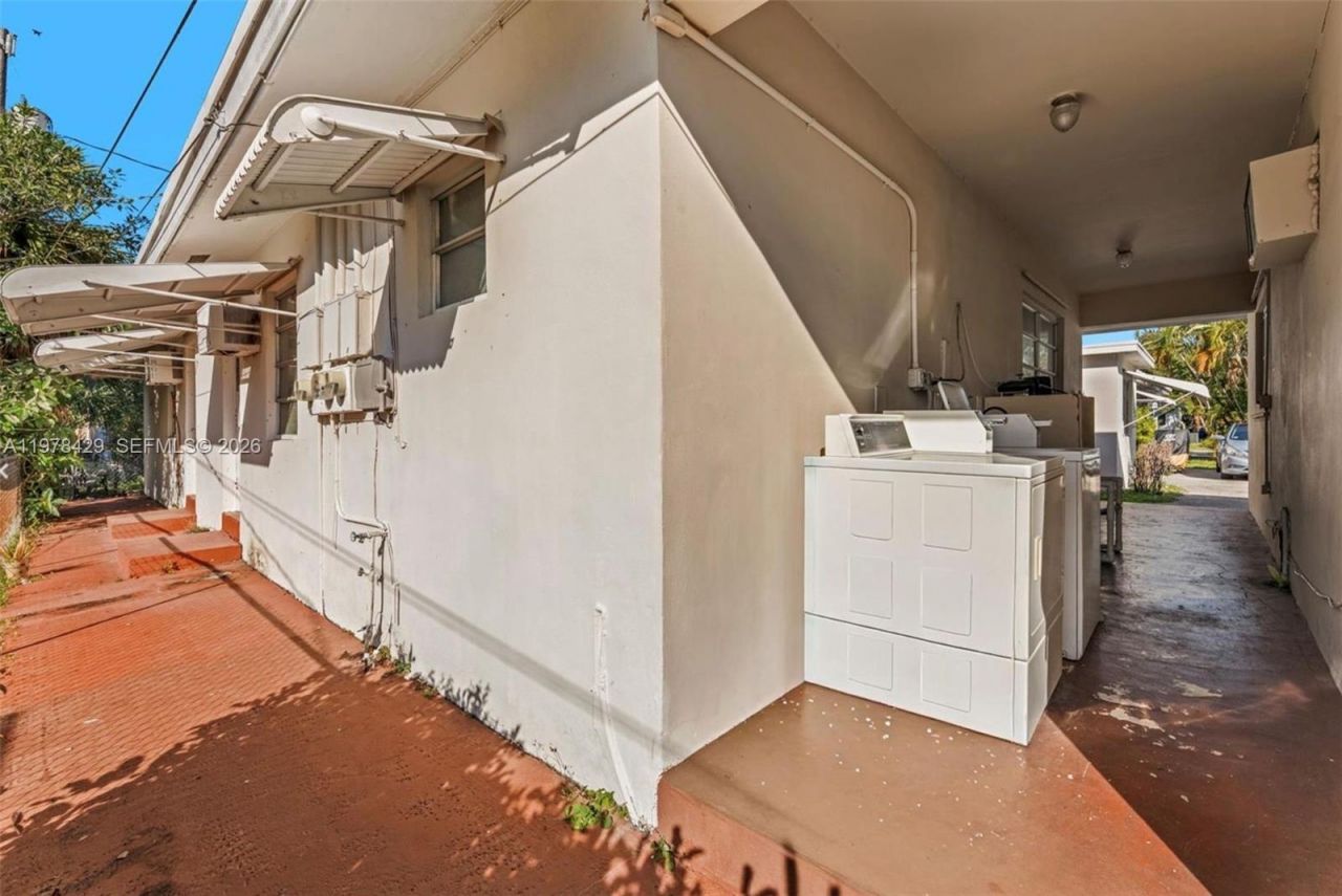 1708 Hayes St , Unit 3, Hollywood, FL 33020 Photo