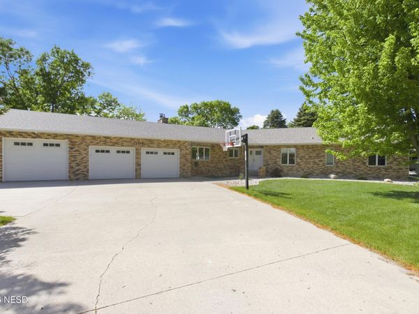 1101 SKYLINE DRIVE, Watertown, SD 57201