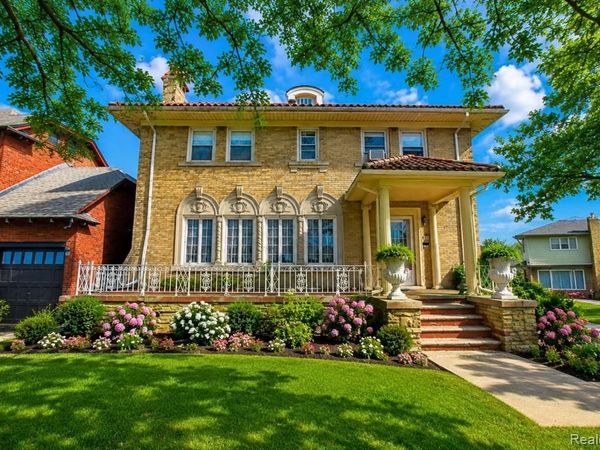87 Biddle Avenue, Wyandotte, MI 48192