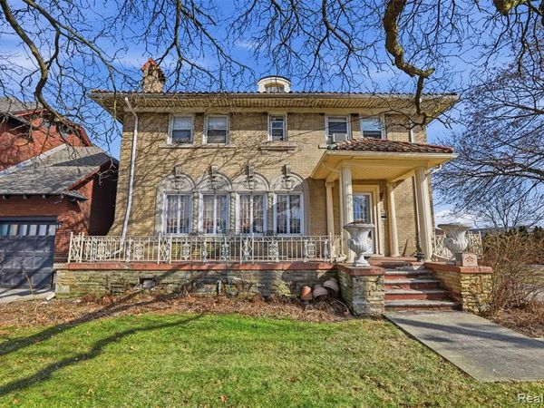 87 Biddle Avenue, Wyandotte, MI 48192