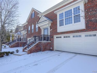 764 Red Run Drive, Troy, MI 48085