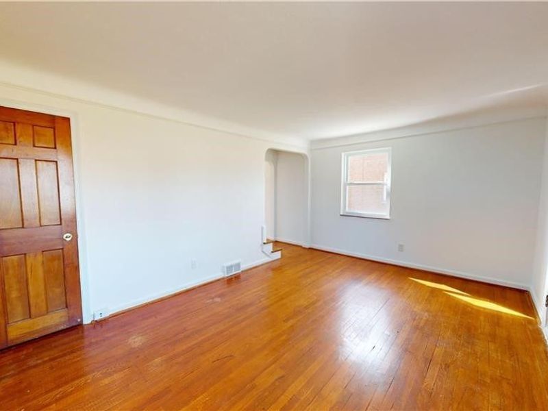 20470 Lake Shore Boulevard, Euclid, OH 44123 Photo 16