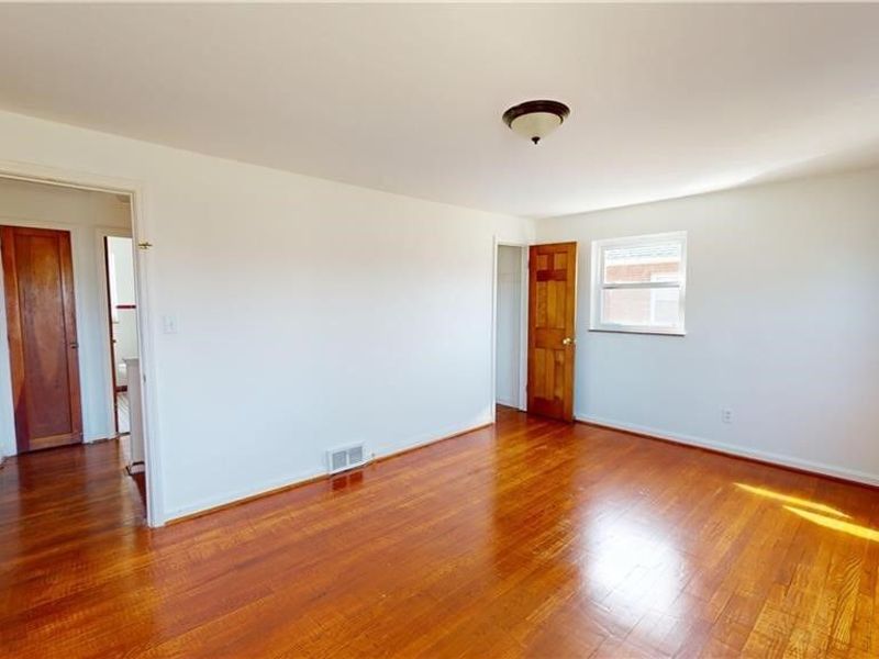 20470 Lake Shore Boulevard, Euclid, OH 44123 Photo 24