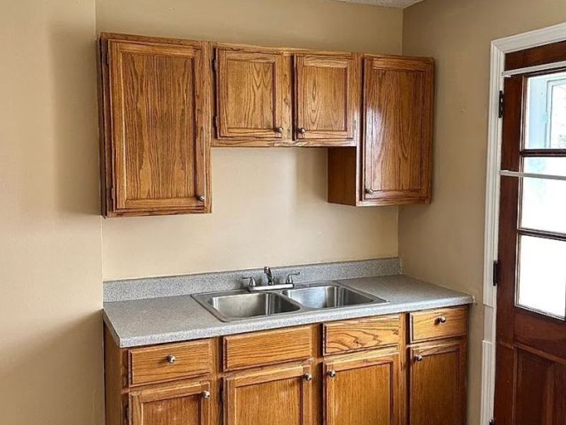 20470 Lake Shore Boulevard, Euclid, OH 44123 Photo 32