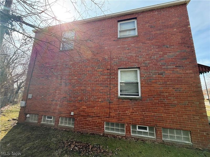 20470 Lake Shore Boulevard, Euclid, OH 44123 Photo 4