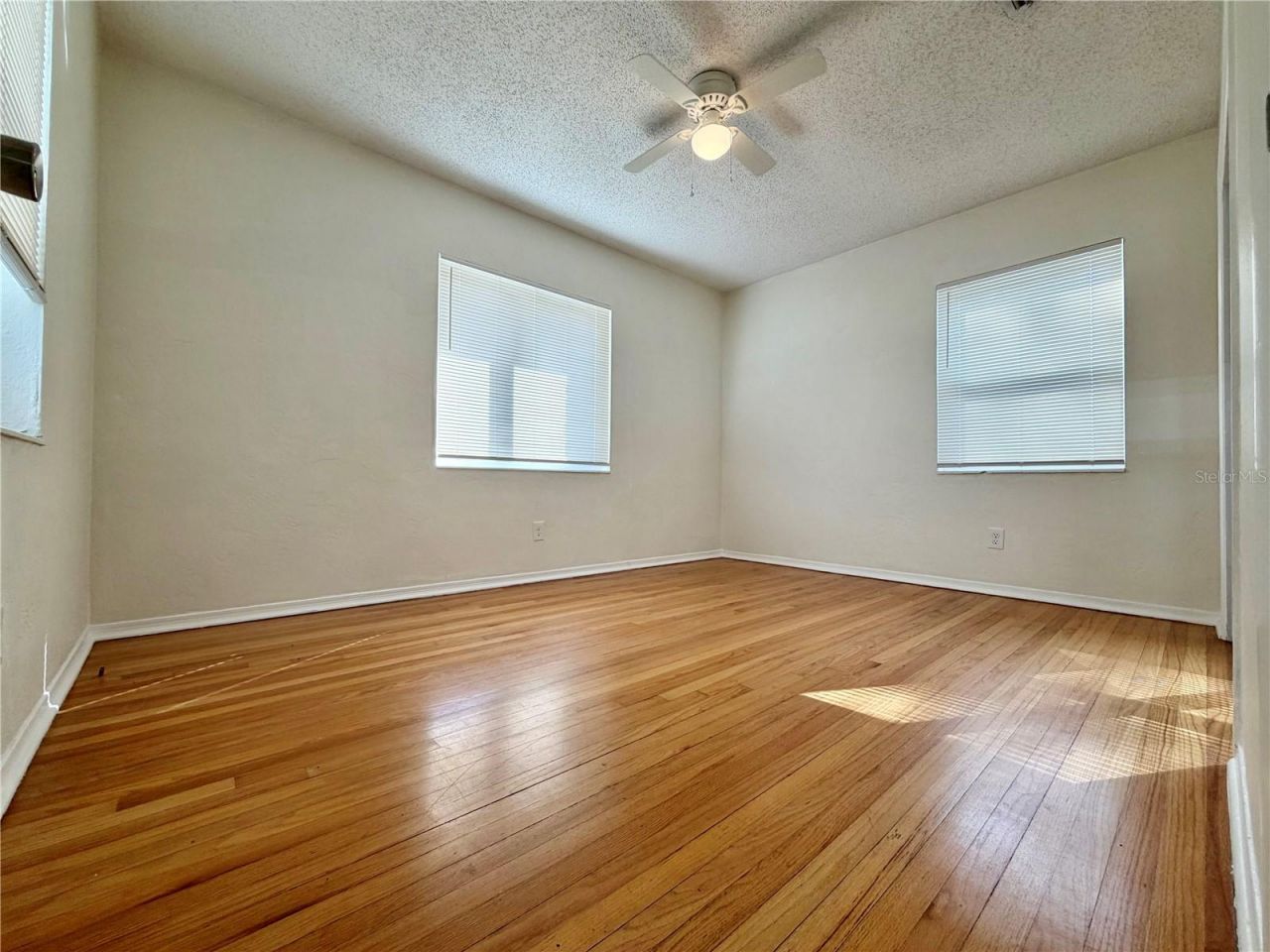 8023 Country Club Road N, Saint Petersburg, FL 33710 Photo