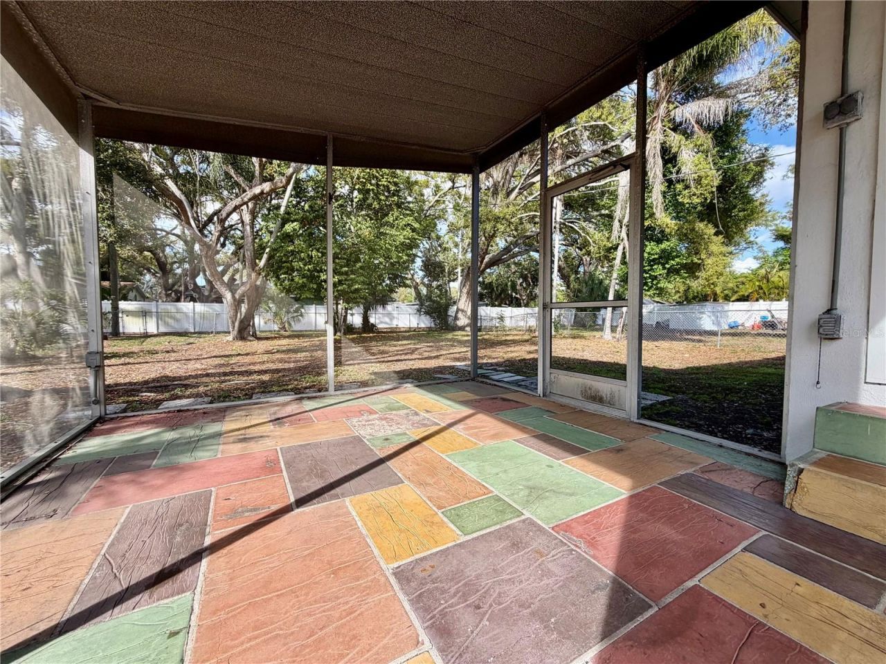 8023 Country Club Road N, Saint Petersburg, FL 33710 Photo