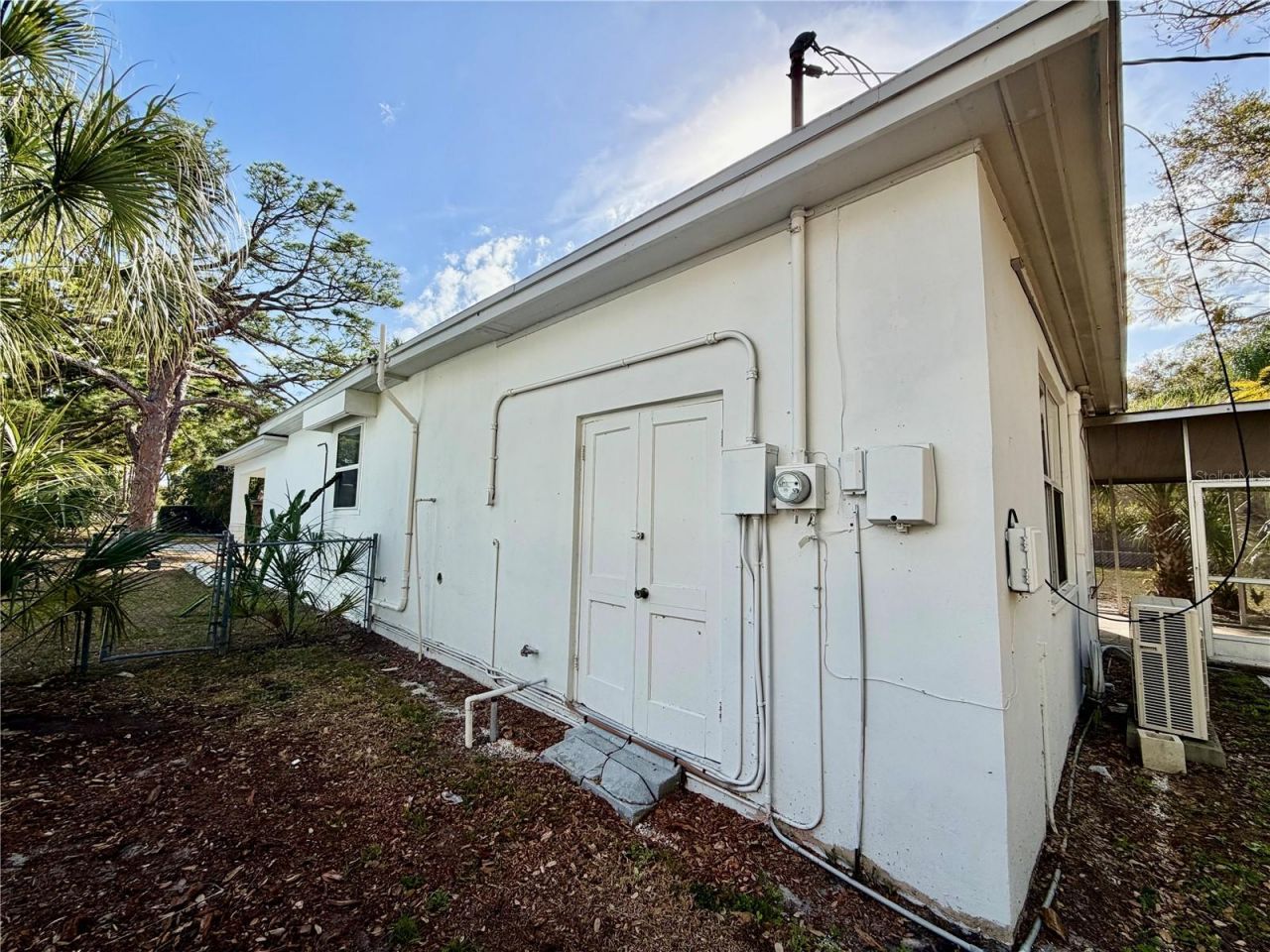 8023 Country Club Road N, Saint Petersburg, FL 33710 Photo