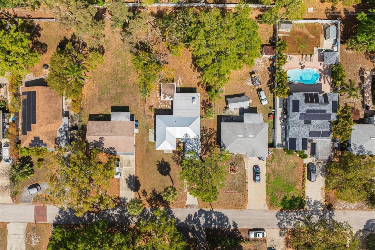 8023 Country Club Road N, Saint Petersburg, FL 33710 Photo