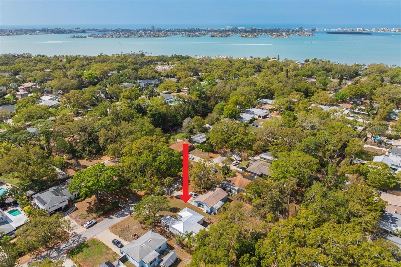 8023 Country Club Road N, Saint Petersburg, FL 33710 Photo