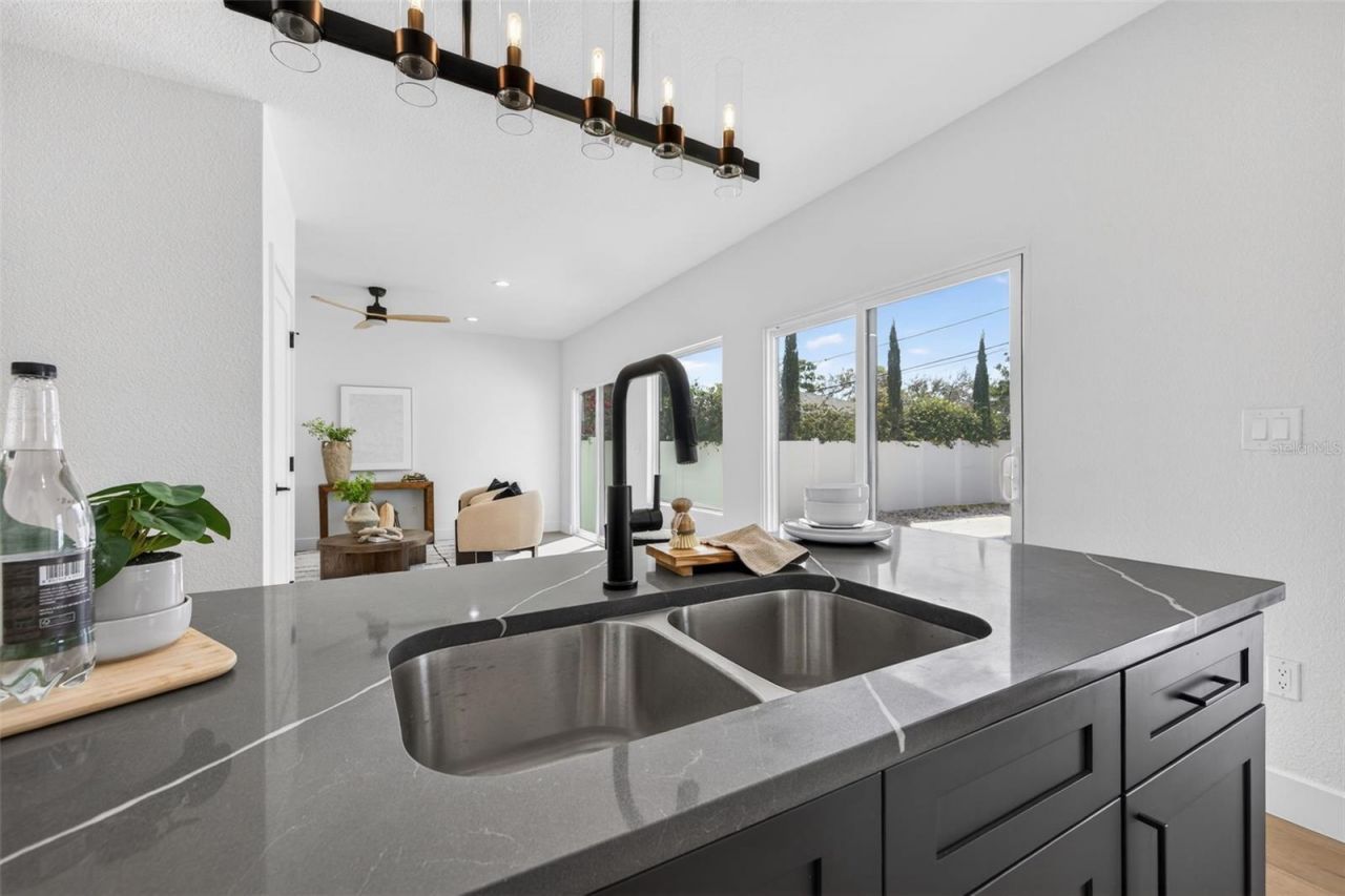 2350 2nd Avenue N, Saint Petersburg, FL 33713 Photo