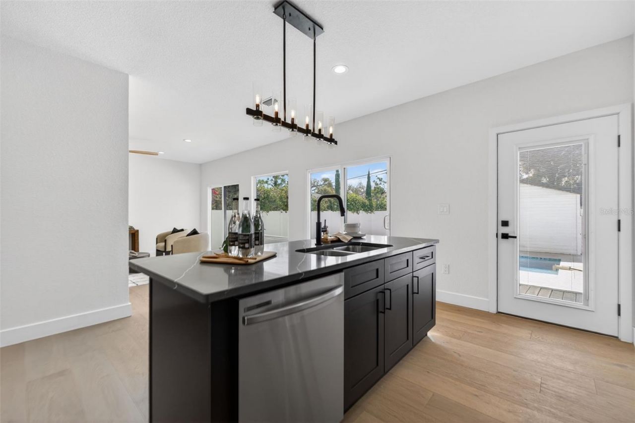 2350 2nd Avenue N, Saint Petersburg, FL 33713 Photo