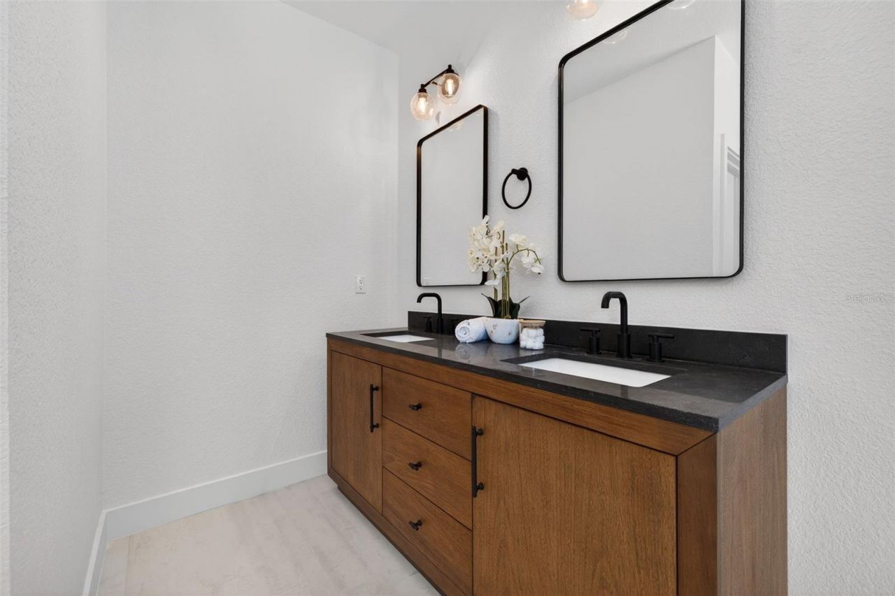 2350 2nd Avenue N, Saint Petersburg, FL 33713 Photo