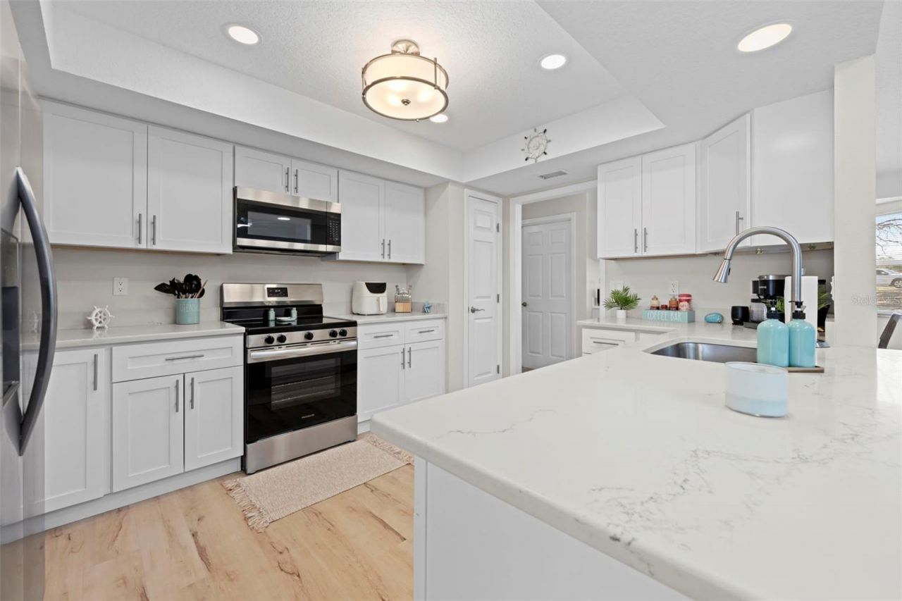 4351 Castle Avenue , Spring Hill, FL 34609 Photo