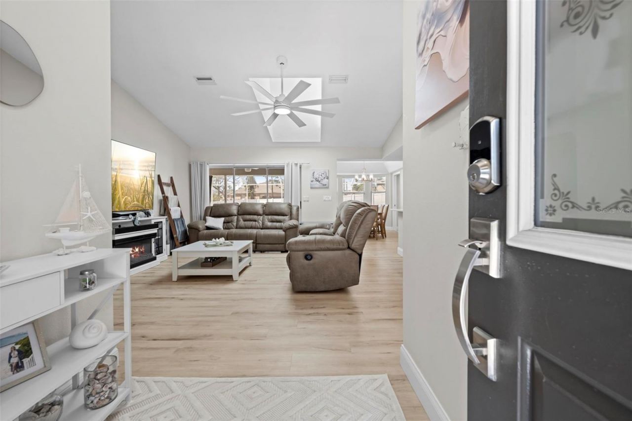 4351 Castle Avenue , Spring Hill, FL 34609 Photo