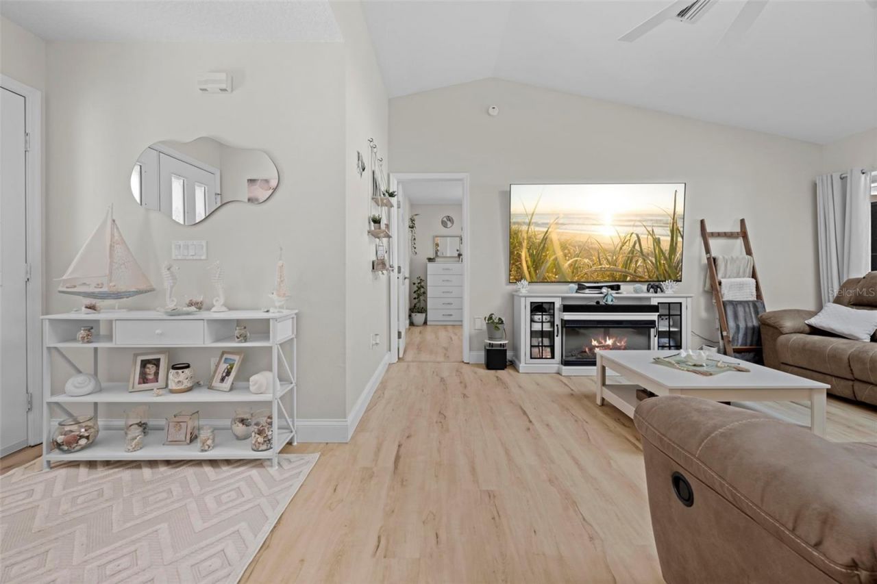 4351 Castle Avenue , Spring Hill, FL 34609 Photo