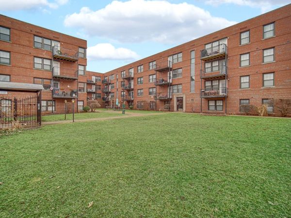 5230 N Campbell Avenue , Unit 1A, Chicago, IL 60625