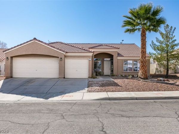 8113 Tropic Isle Circle , Las Vegas, NV 89128