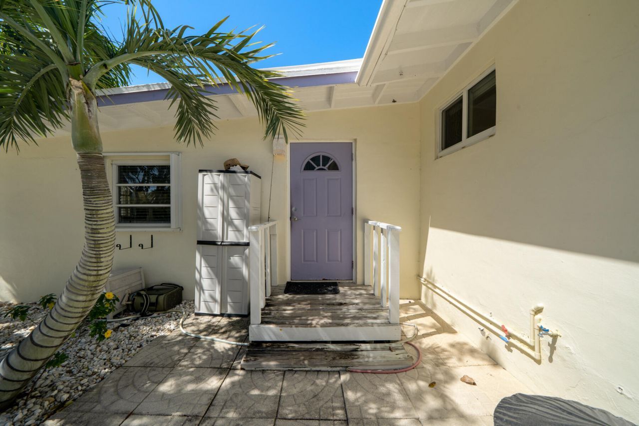 319 Woods Avenue, Tavernier, FL 33070 Photo