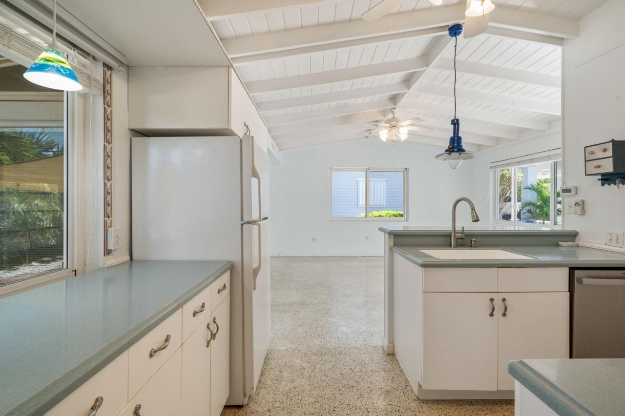 319 Woods Avenue, Tavernier, FL 33070 Photo