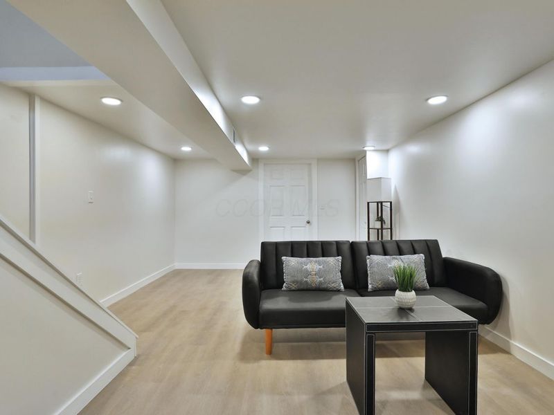 5010 Julie Place, Columbus, OH 43229 Photo 28