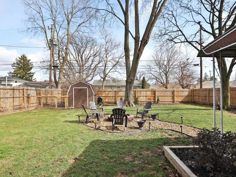 5010 Julie Place, Columbus, OH 43229 Photo 32