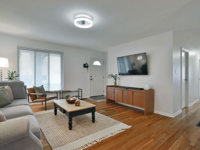 5010 Julie Place, Columbus, OH 43229 Photo 6