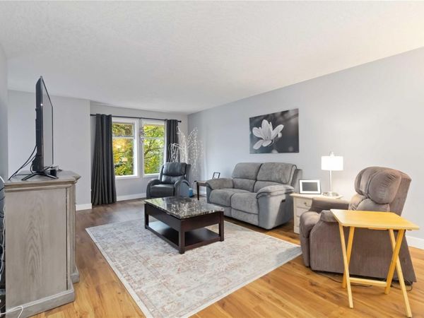 2311 Mills Rd, Unit 201, Sidney, BC V8L 2C3