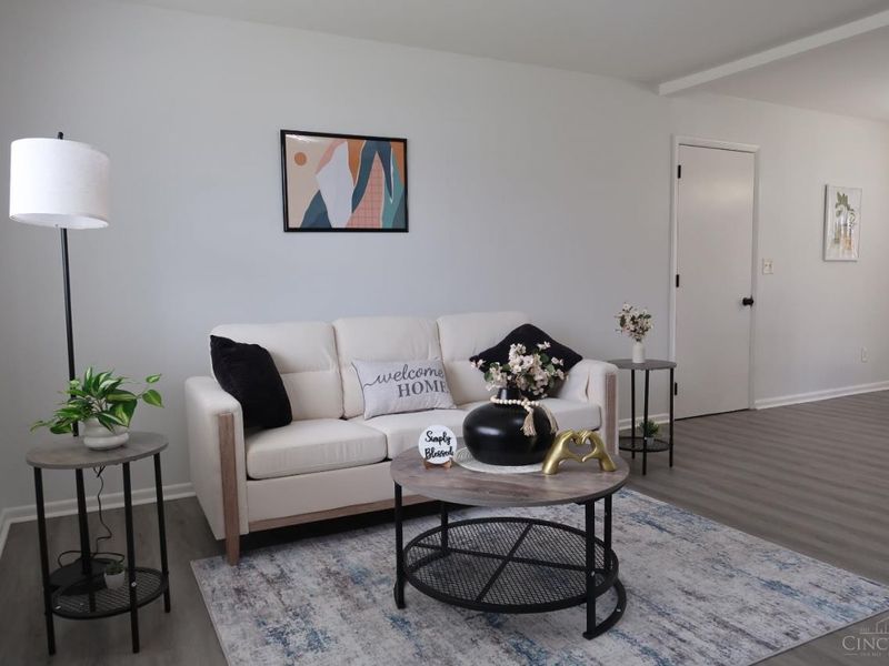 10220 Windswept Lane, Cincinnati, OH 45251 Photo 2