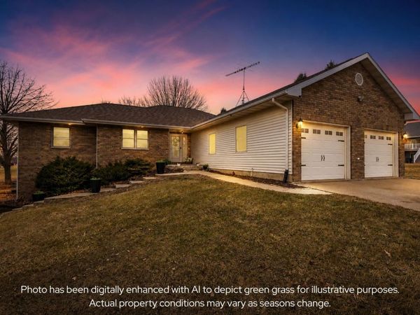 10699 Blue Jay Drive, Peosta, IA 52068